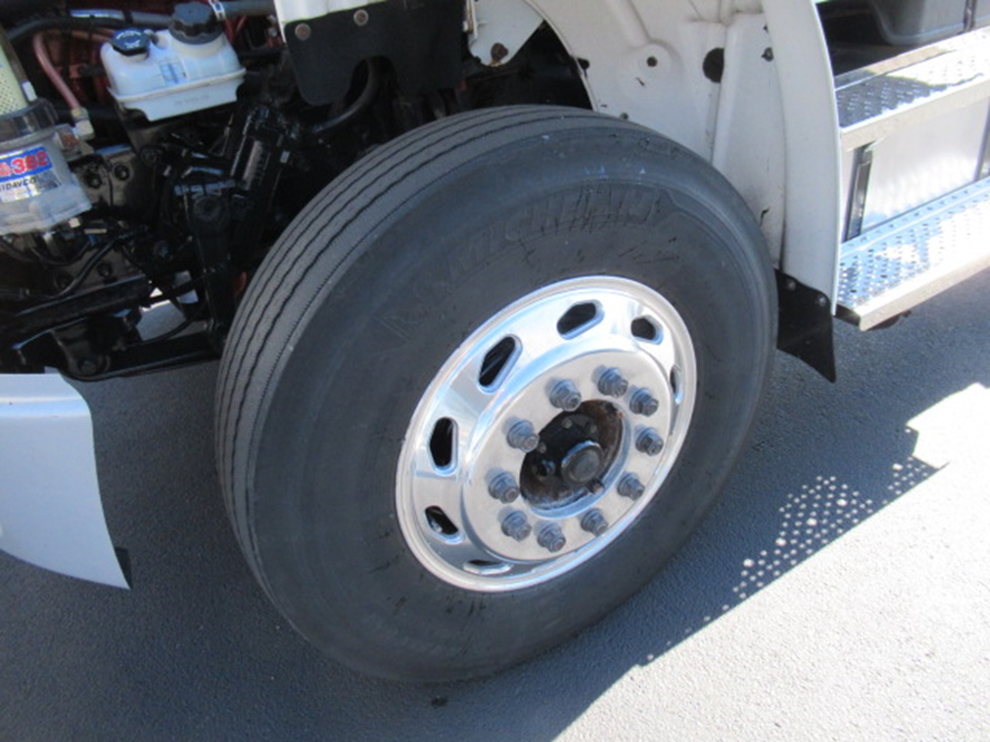 freightliner tire size