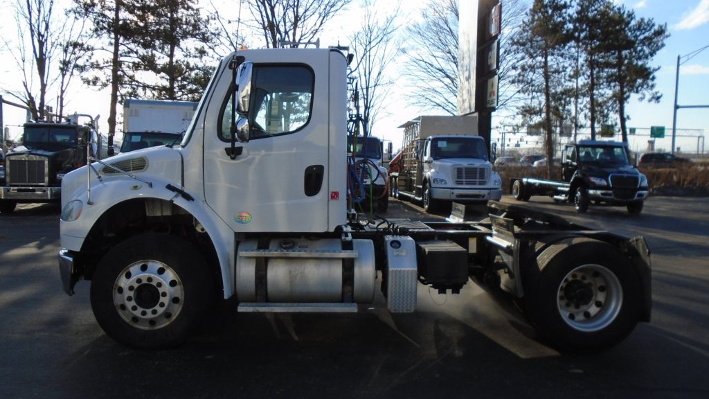 2014 Freightliner M2106 - Allegiance Trucks