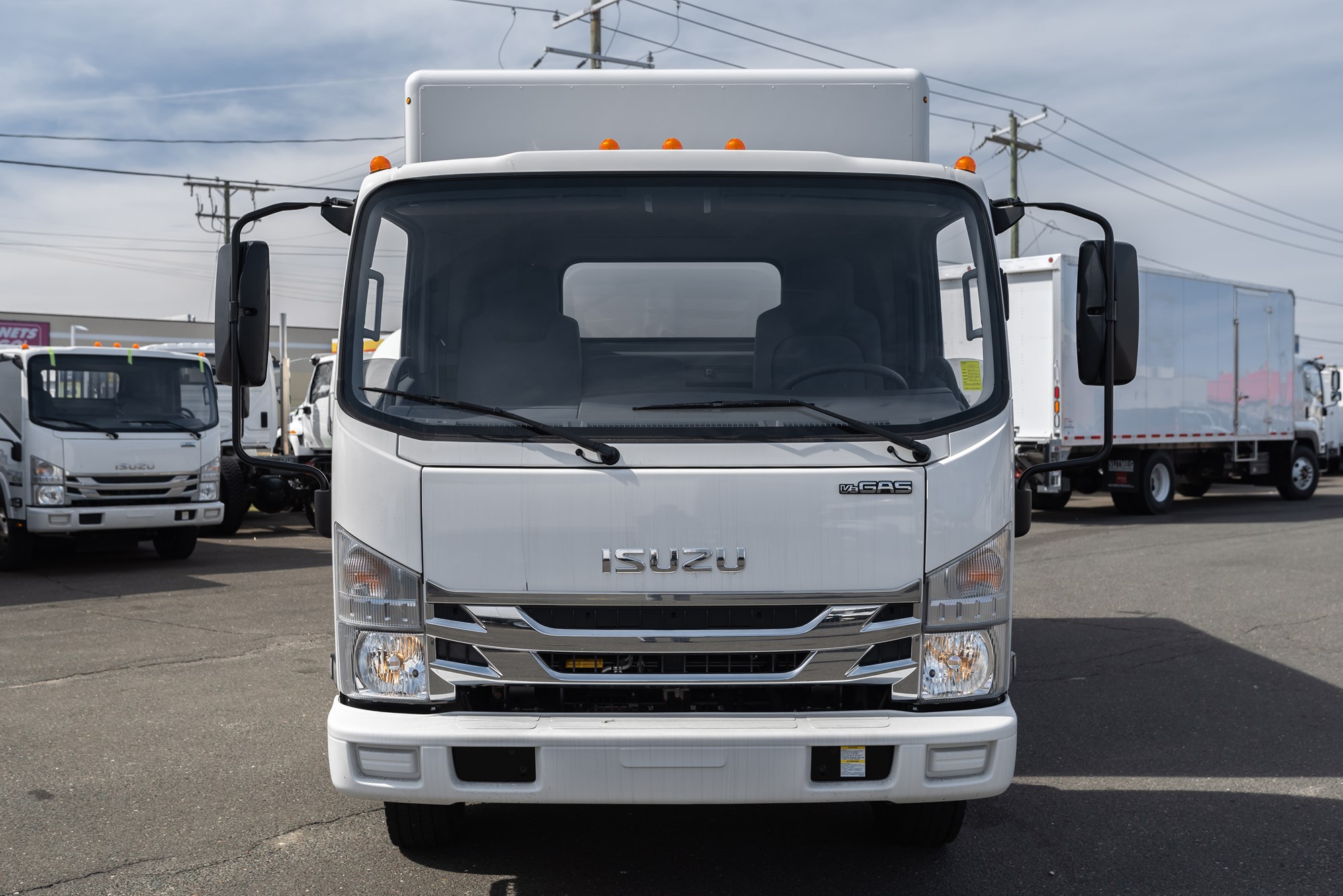 2024 ISUZU NPRGASHD - image 2 of 6