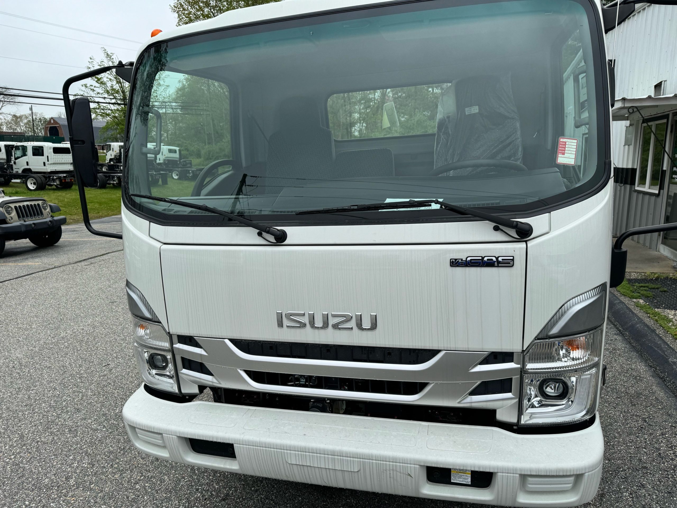 2025 ISUZU NRRGAS - image 6 of 6