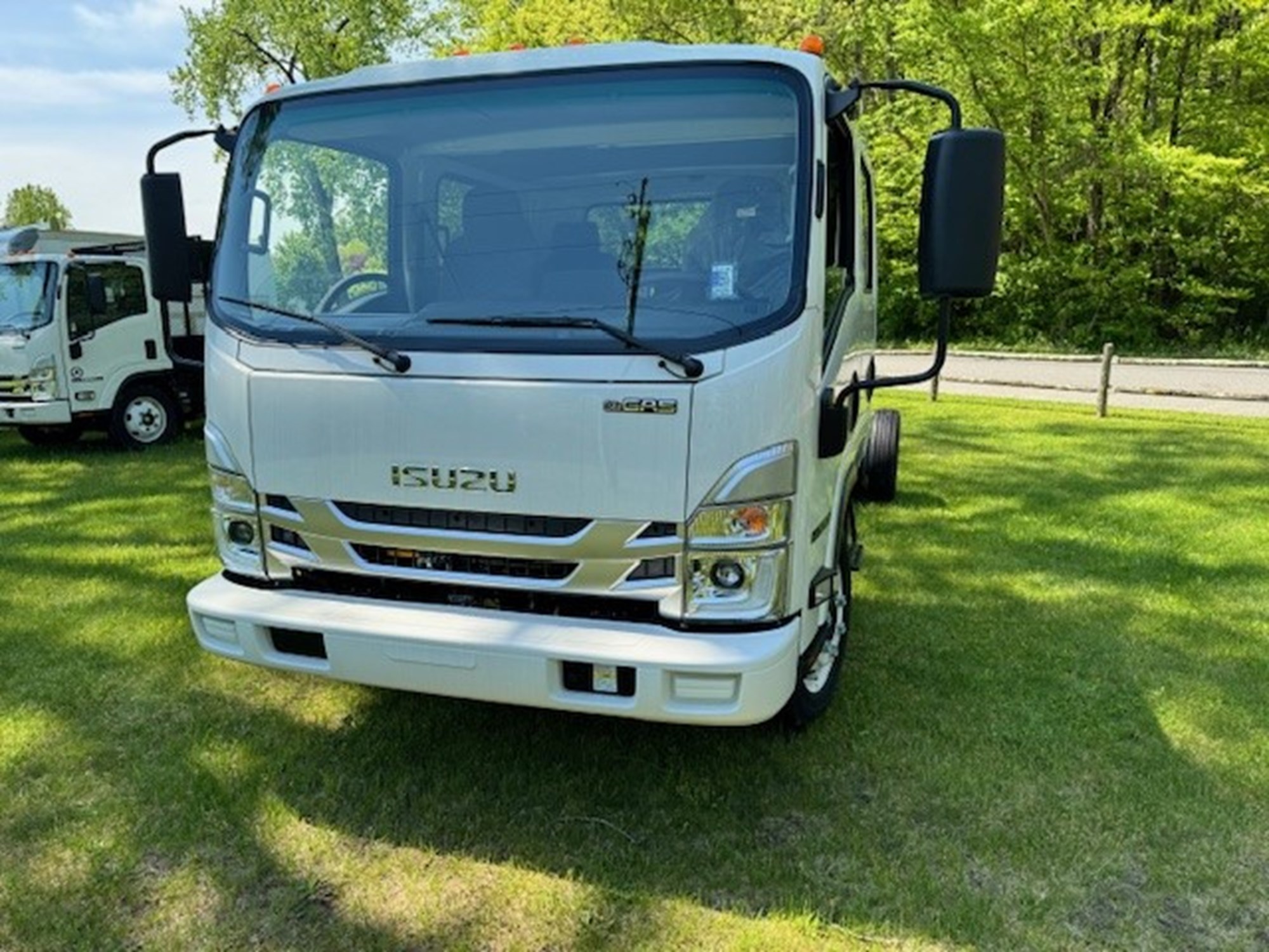 2024 ISUZU NPRGASHD - image 4 of 6