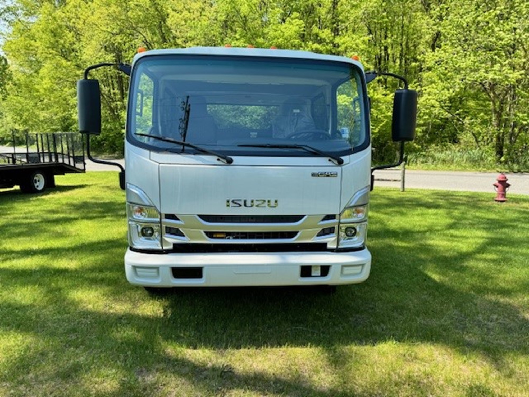 2024 ISUZU NPRHD - image 4 of 6