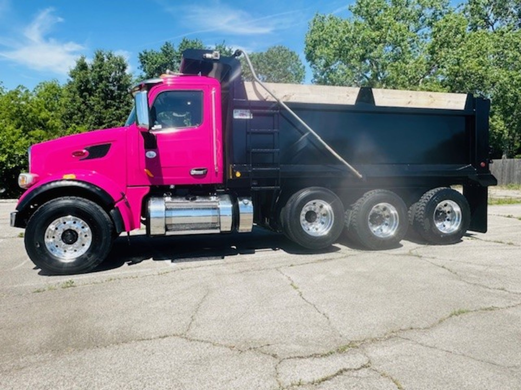 2017 PETERBILT 567 - image 5 of 6