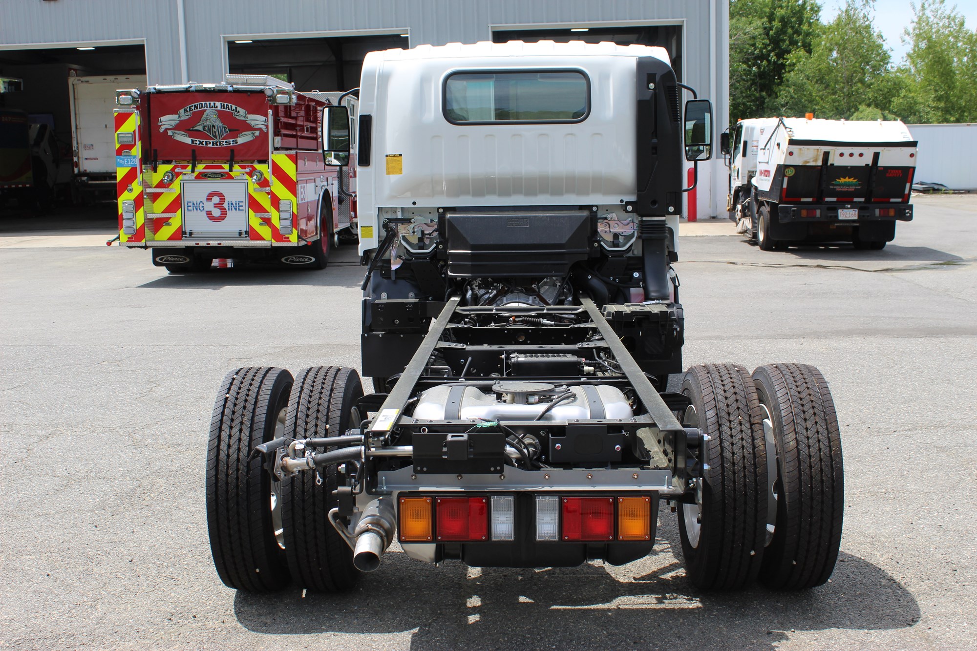 2025 ISUZU NRRGAS - image 6 of 6