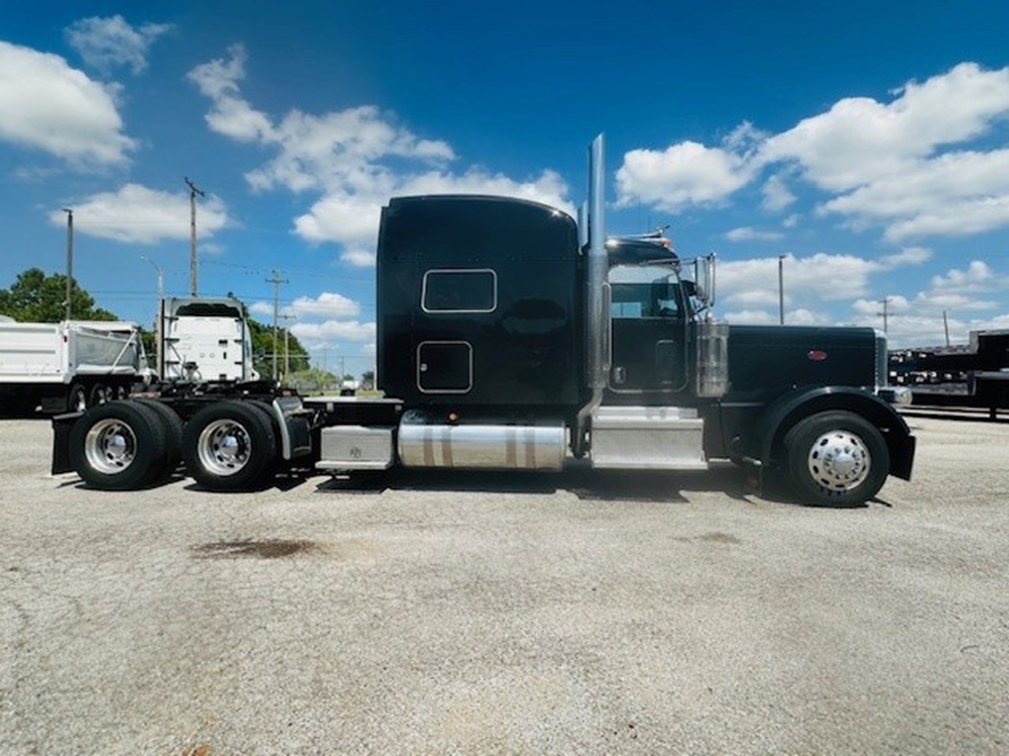 2022 PETERBILT 389 - image 6 of 6