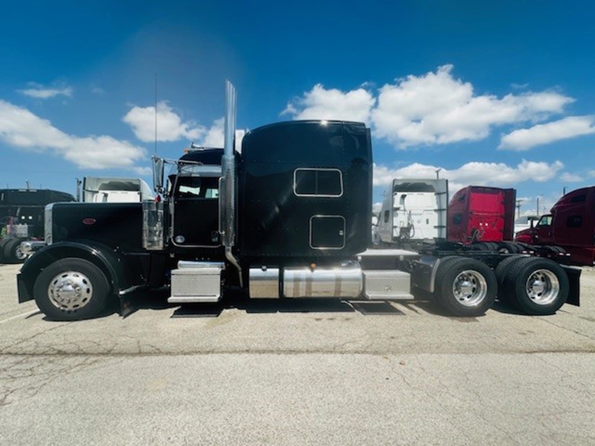 2022 PETERBILT 389 - image 5 of 6