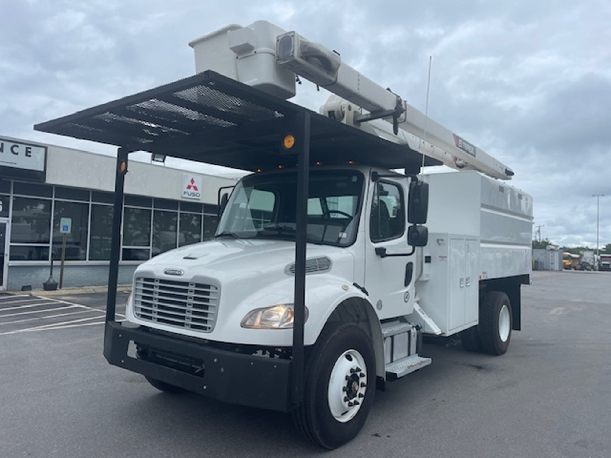 2019 FREIGHTLINER M2 - image 1 of 6