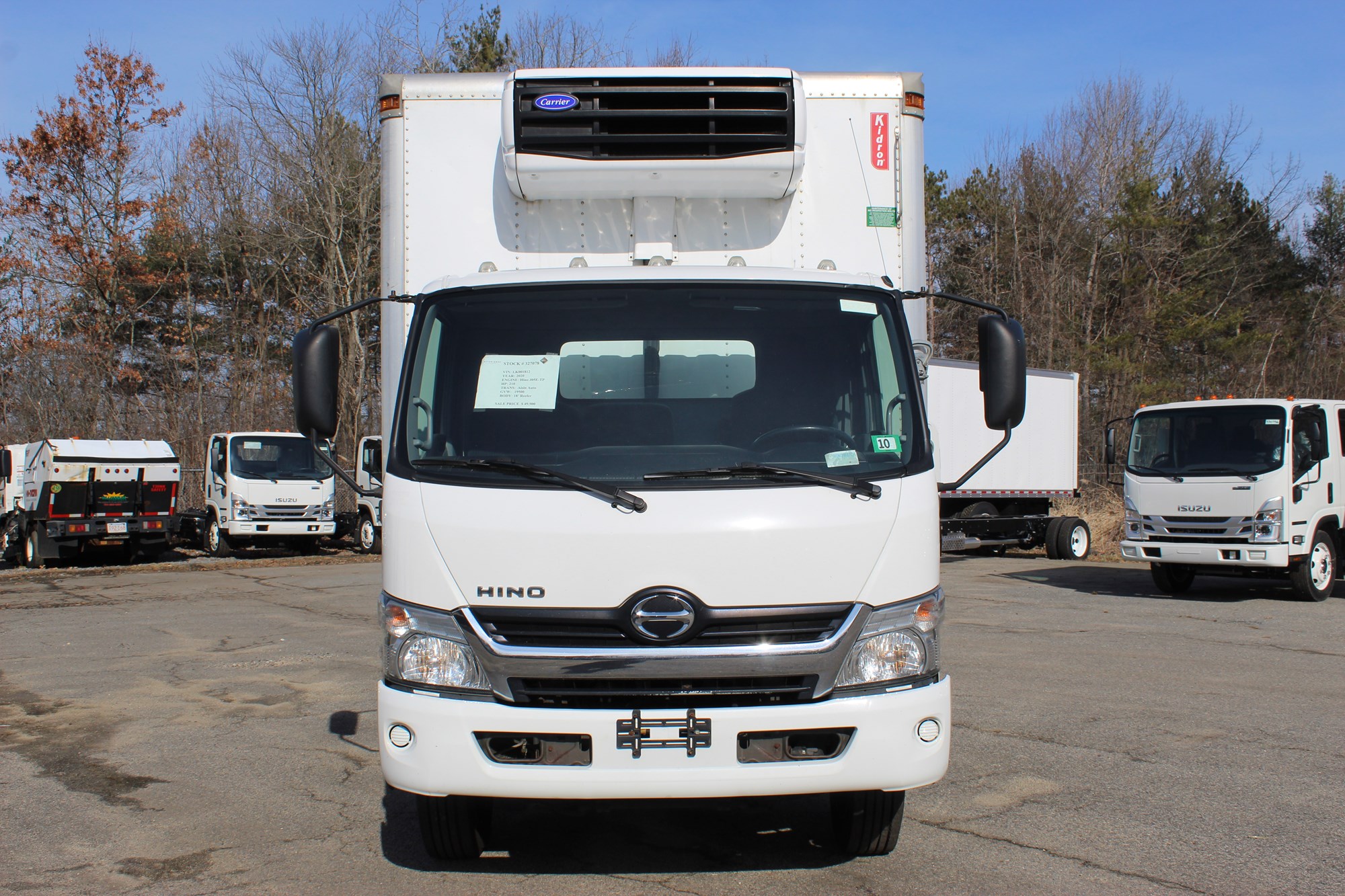 2020 HINO 195 - image 2 of 6