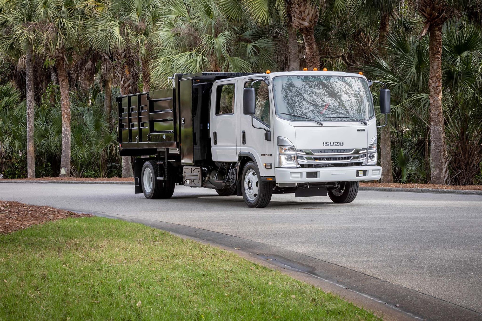 2024 ISUZU NRR - image 2 of 4