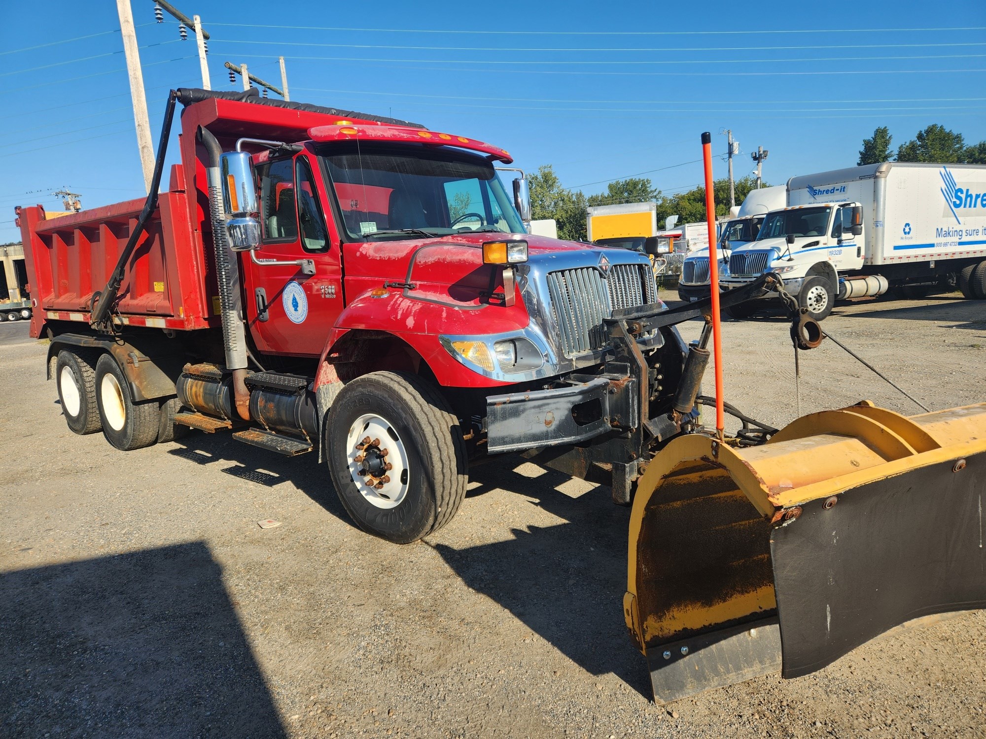 2007 International 7500 - image 1 of 6