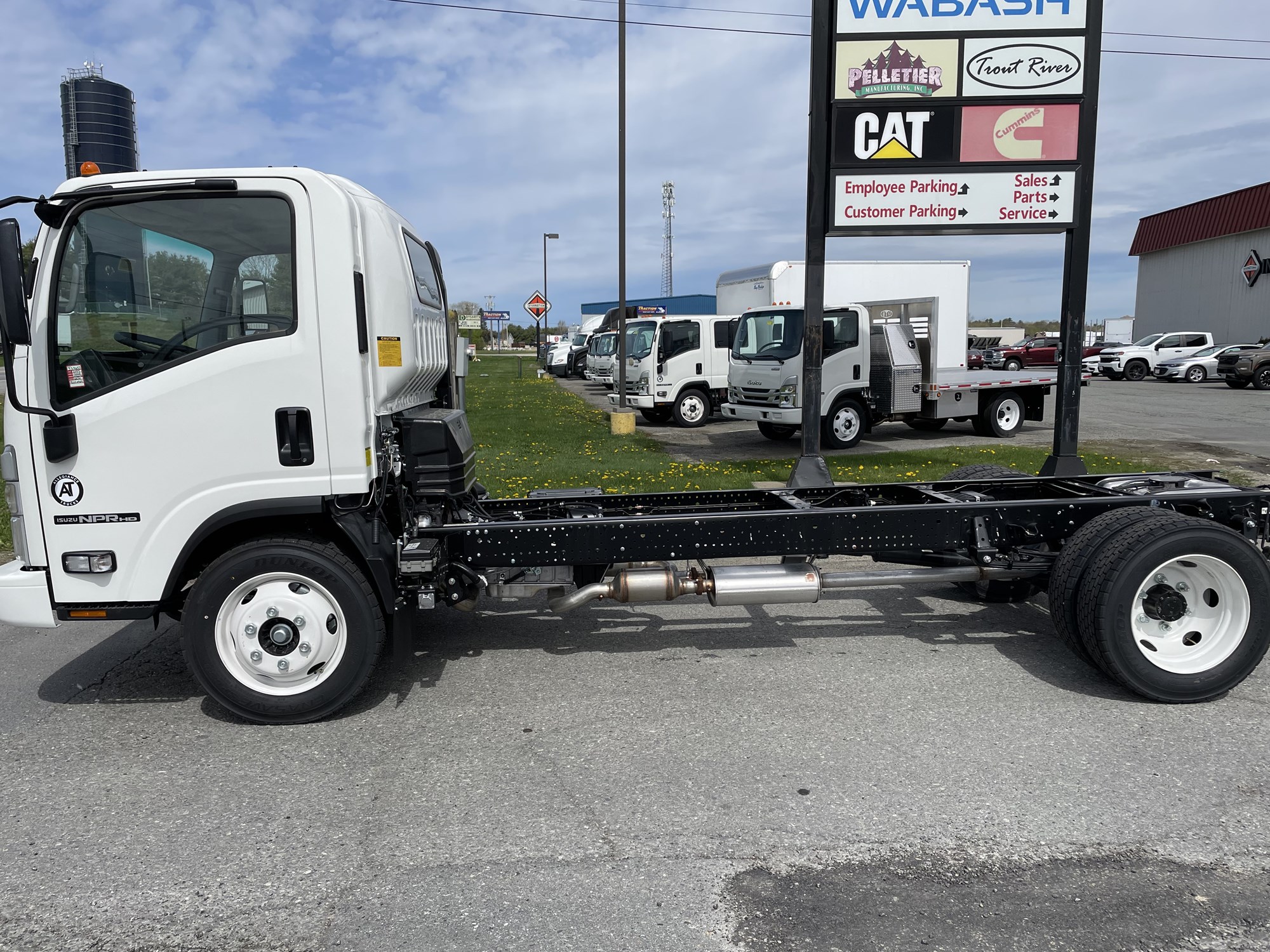 2023 ISUZU NPRGAS - image 5 of 6