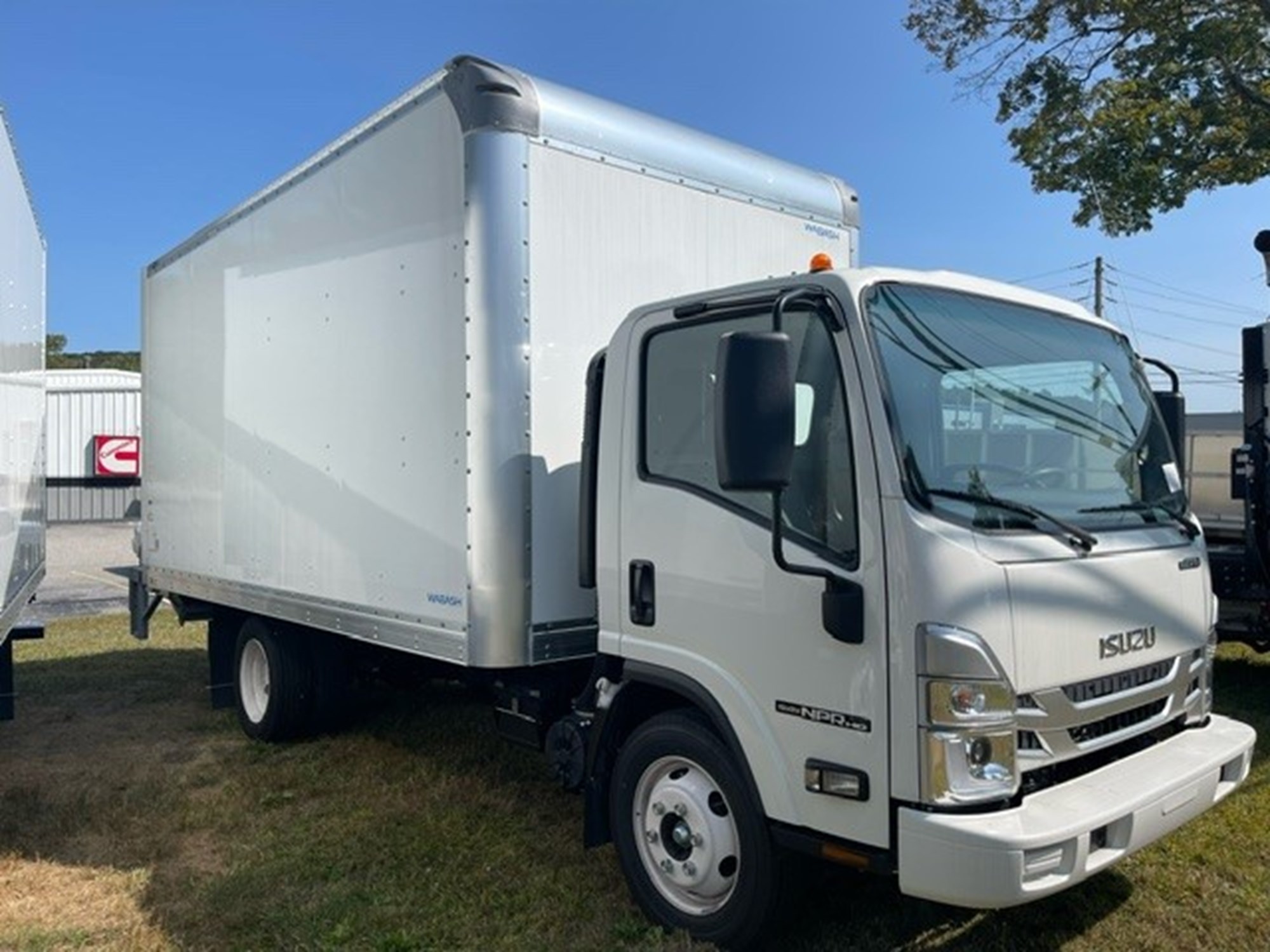 2024 ISUZU NPRGASHD - image 2 of 6