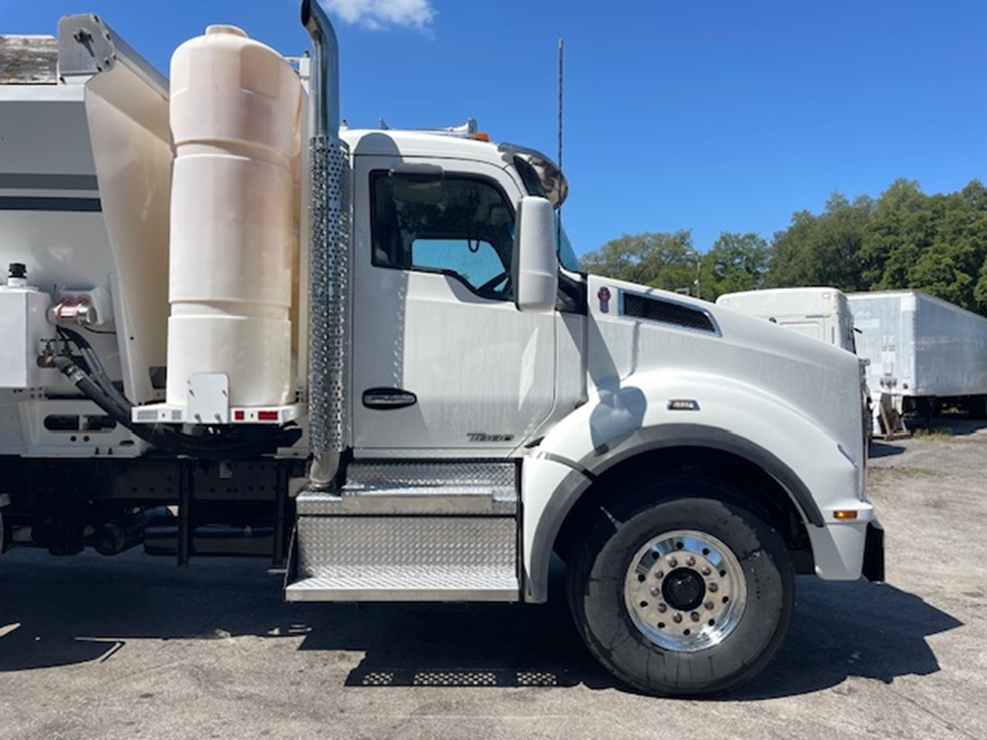 2020 KENWORTH T880 - image 4 of 6