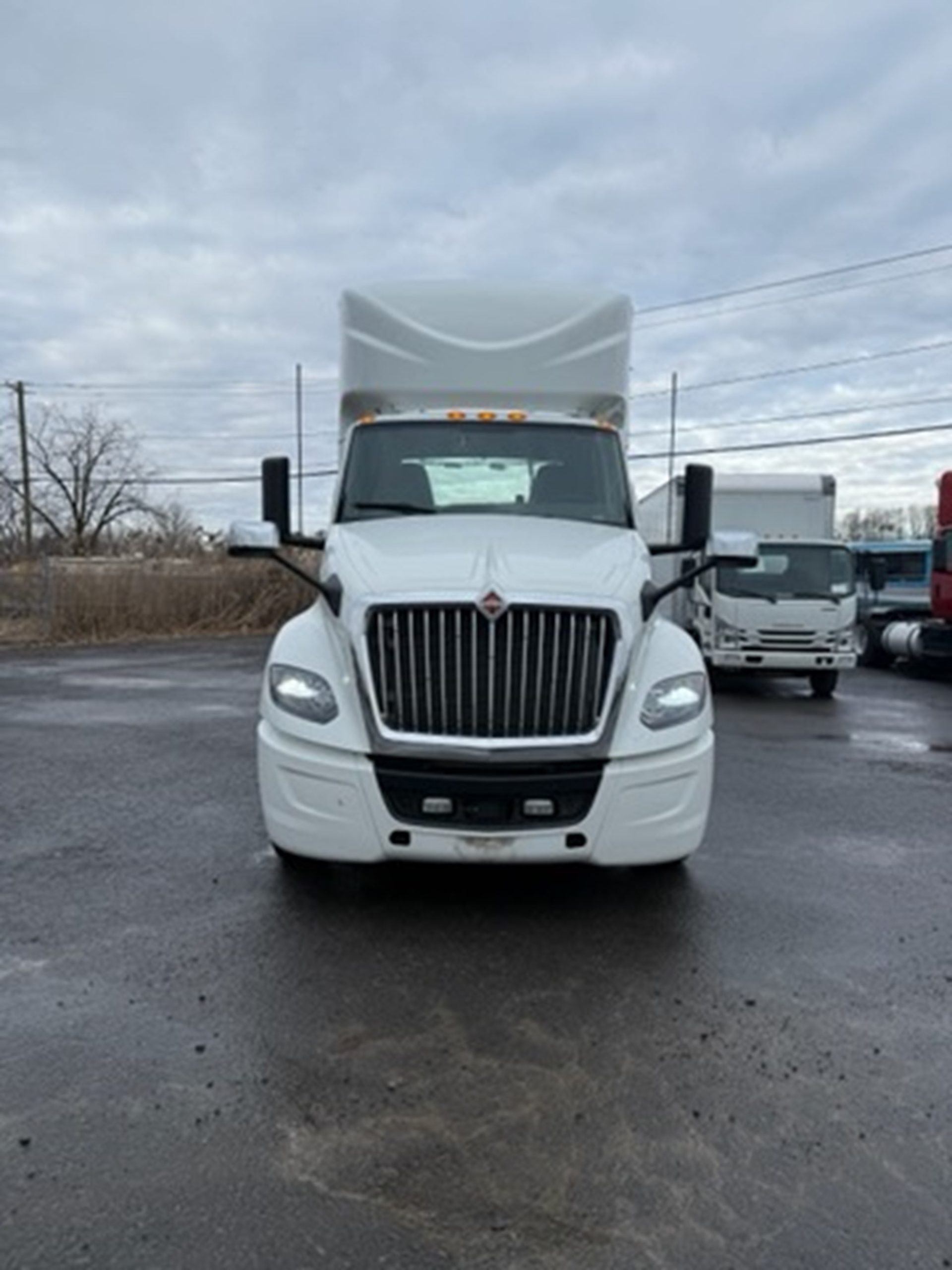 2019 INTERNATIONAL LT - image 5 of 6