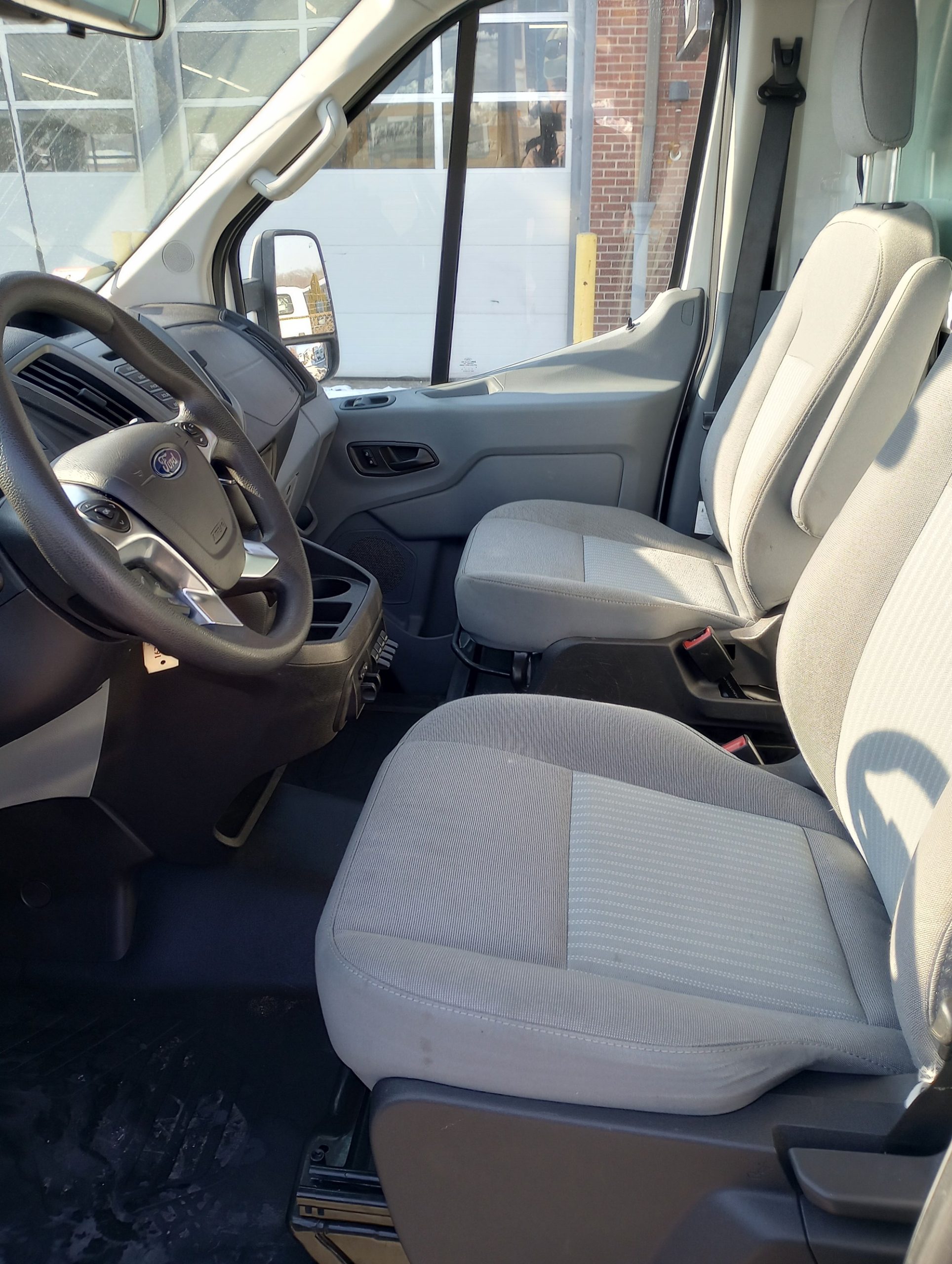 2018 FORD TRANSIT - image 5 of 6