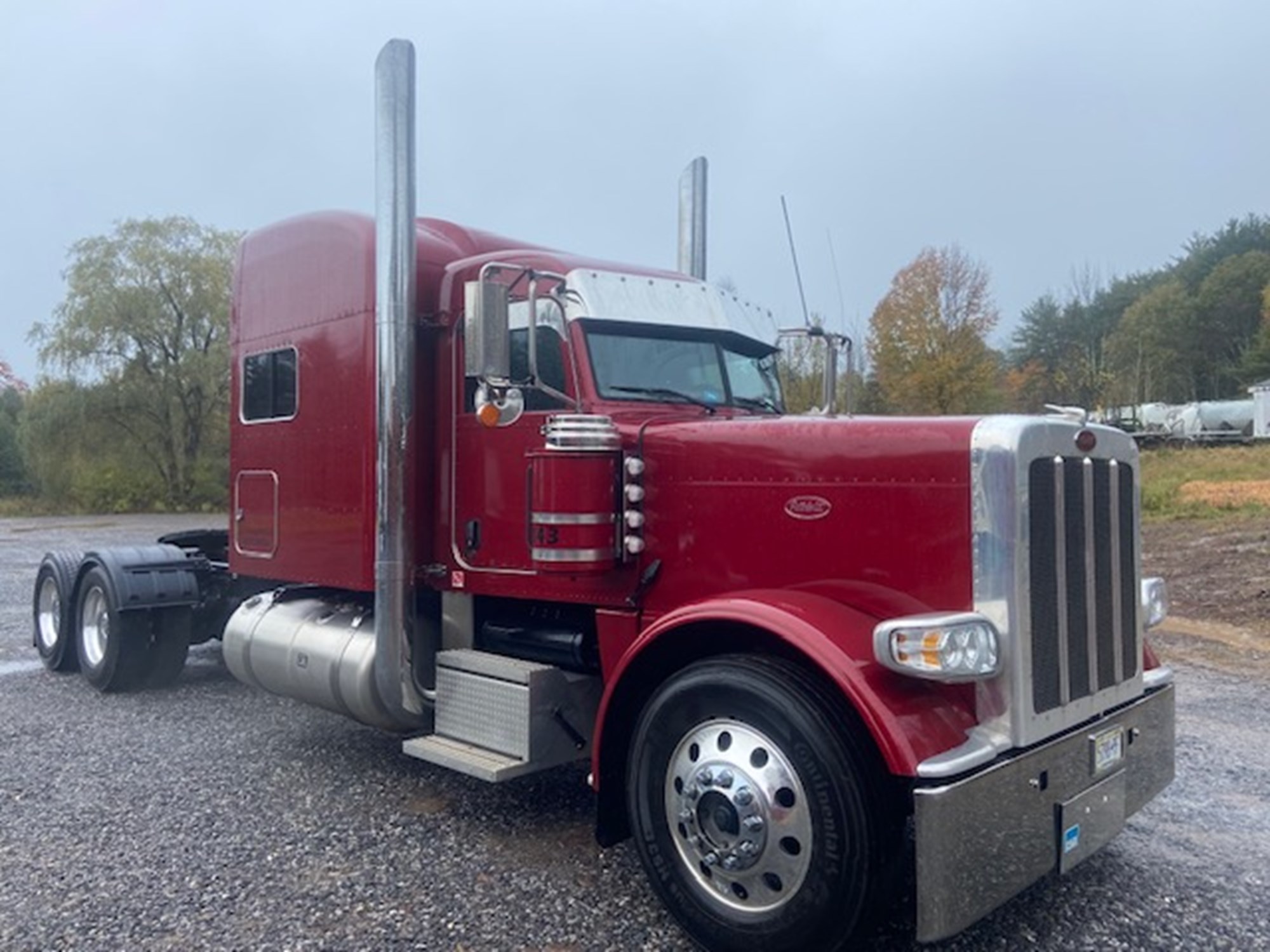 2021 PETERBILT 389 - image 1 of 6