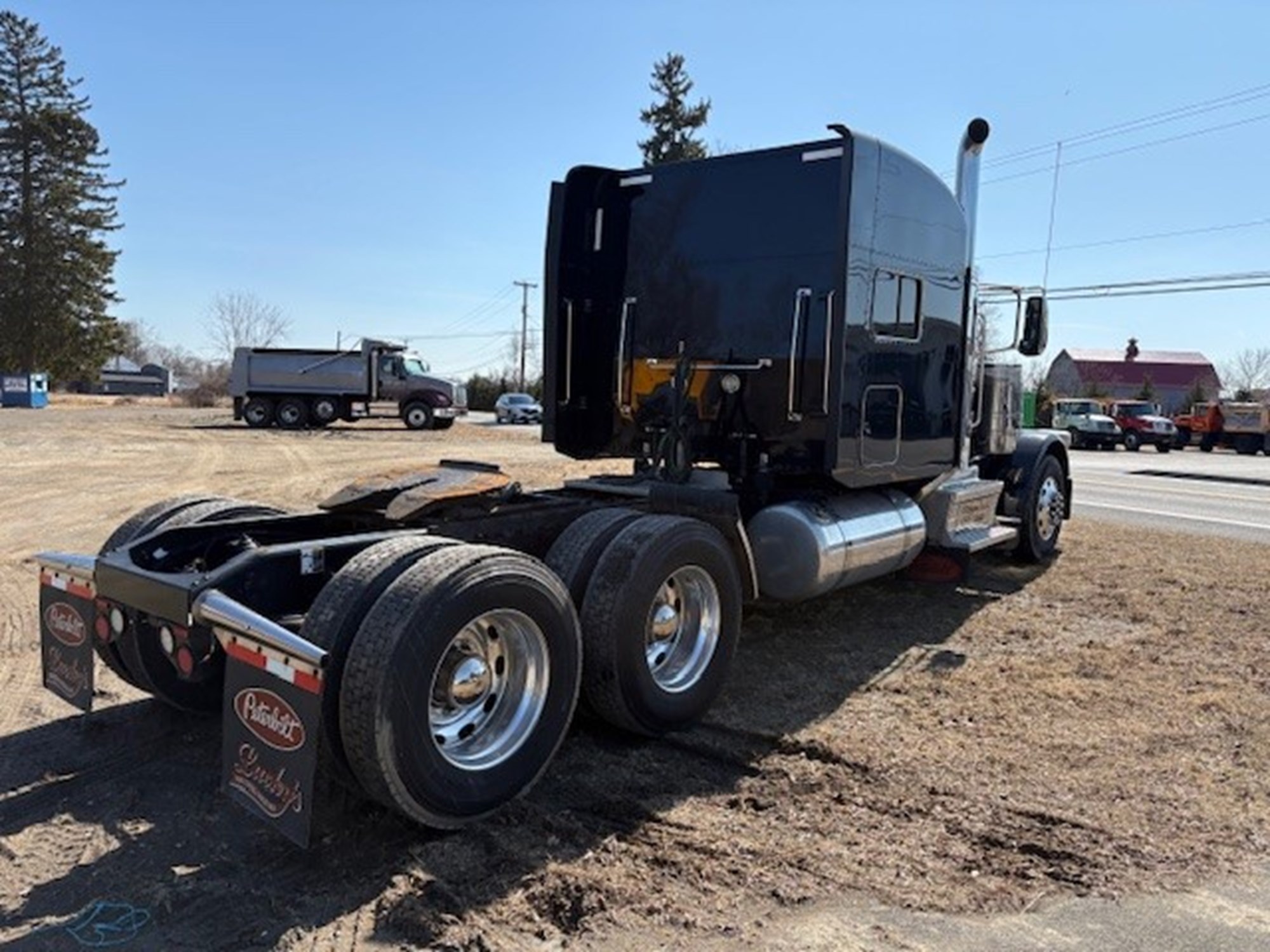 2018 PETERBILT 359 EXT HOOD - image 3 of 6