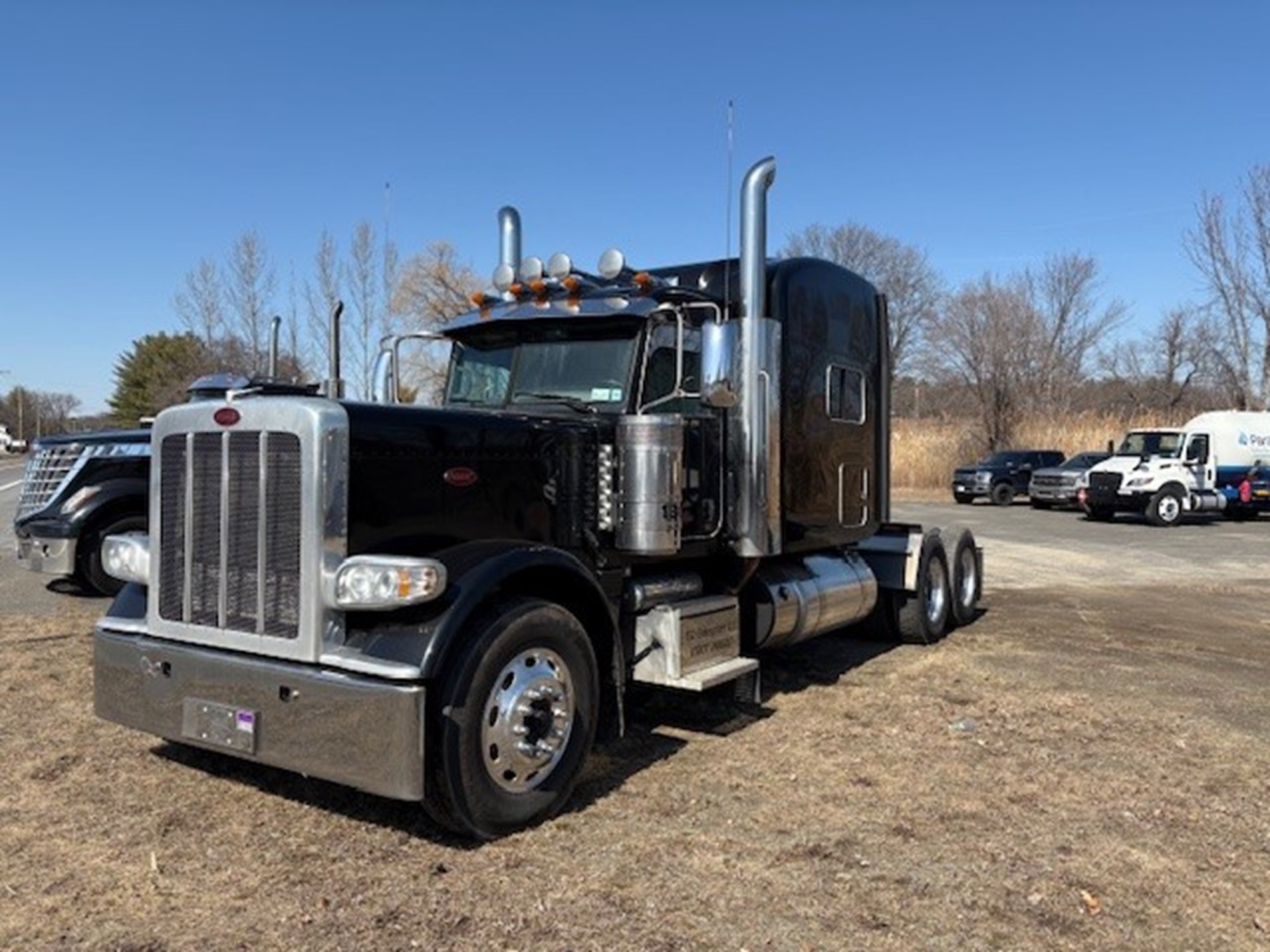 2018 PETERBILT 359 EXT HOOD - image 1 of 6