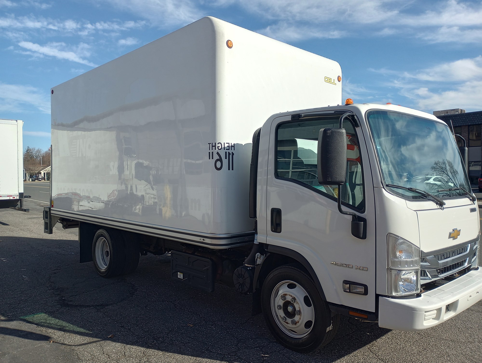 2022 CHEVROLET LCF 4500XD 16' - image 2 of 2